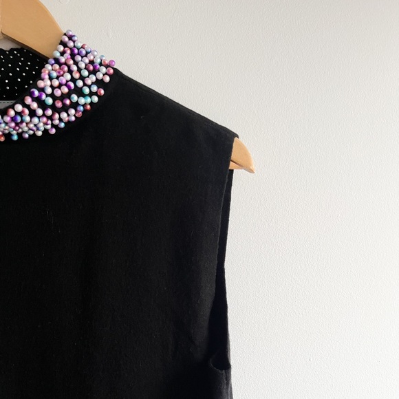 Liv Milano Pearl Neck Sleeveless Top - Picture 8 of 10